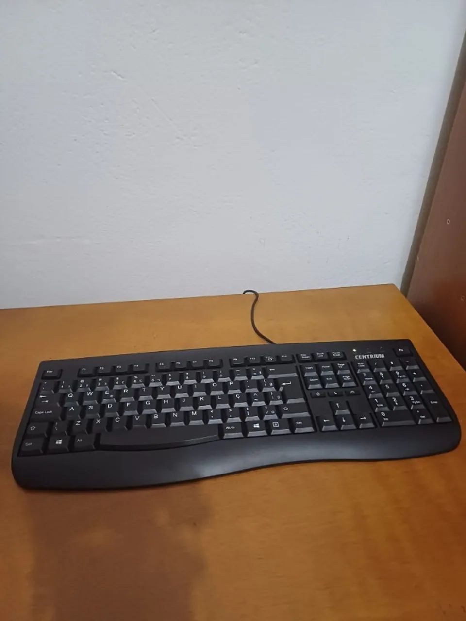 Teclado Ergonômico Centrium - Perfeito Estado (Só 2 Meses de Uso!)
