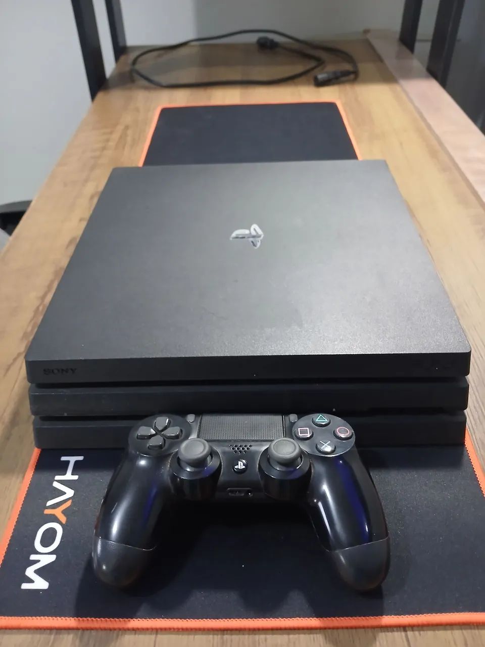 PS4 PRO 1TB - Foto 2
