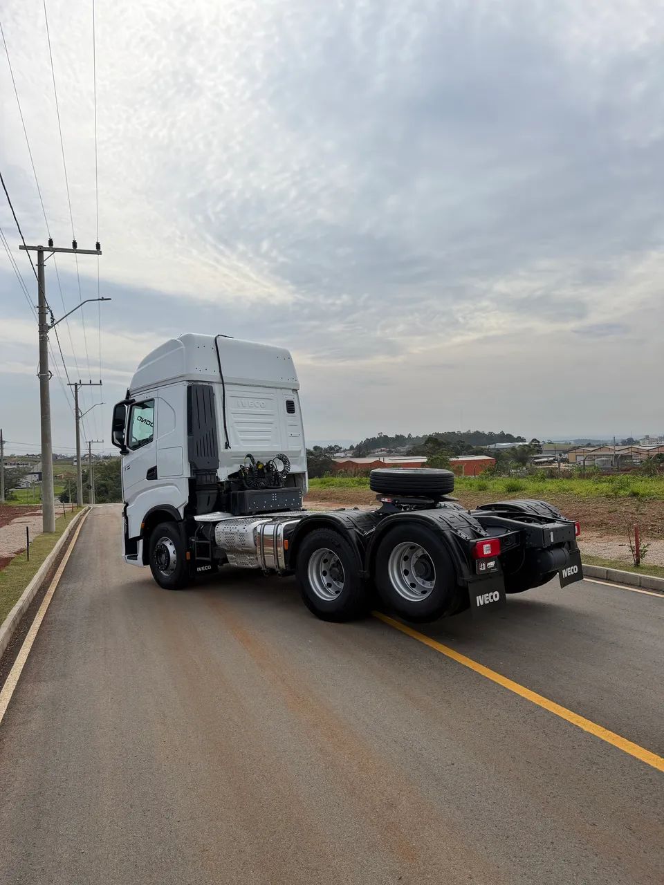 Oportunidade única S WAY 480 6x2 zero com preço de usado  - Foto 4