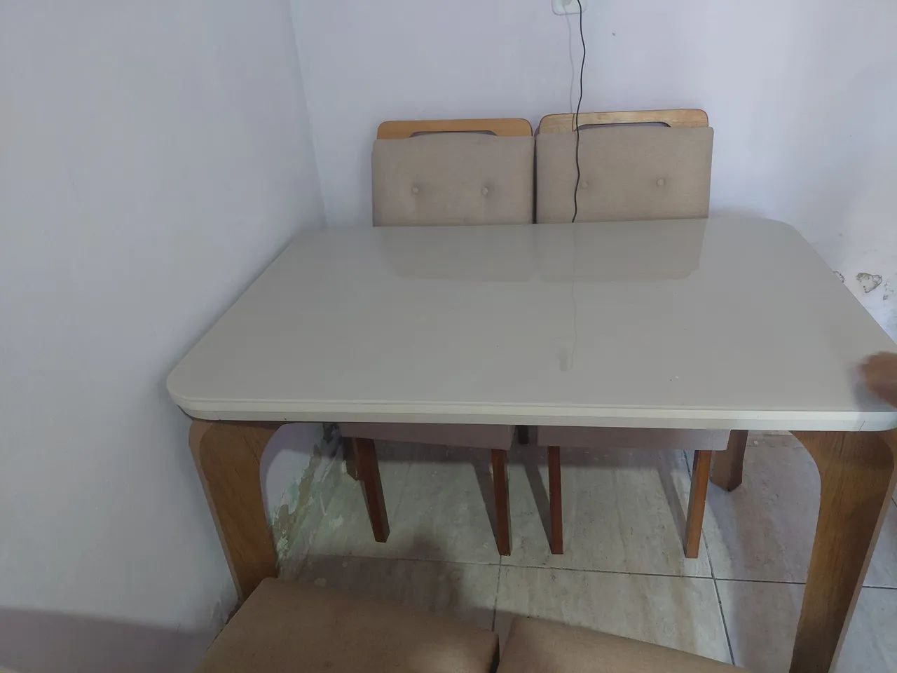 Mesa jantar  com cadeiras 