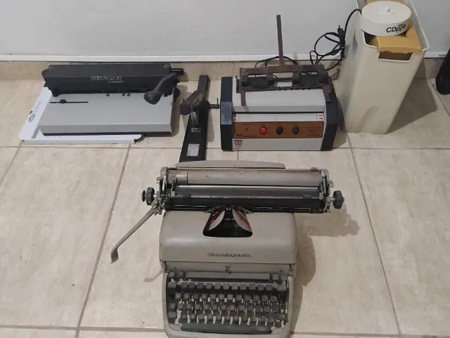 Quite mini encadernadora e plastificadora de documentos 427578138338928641