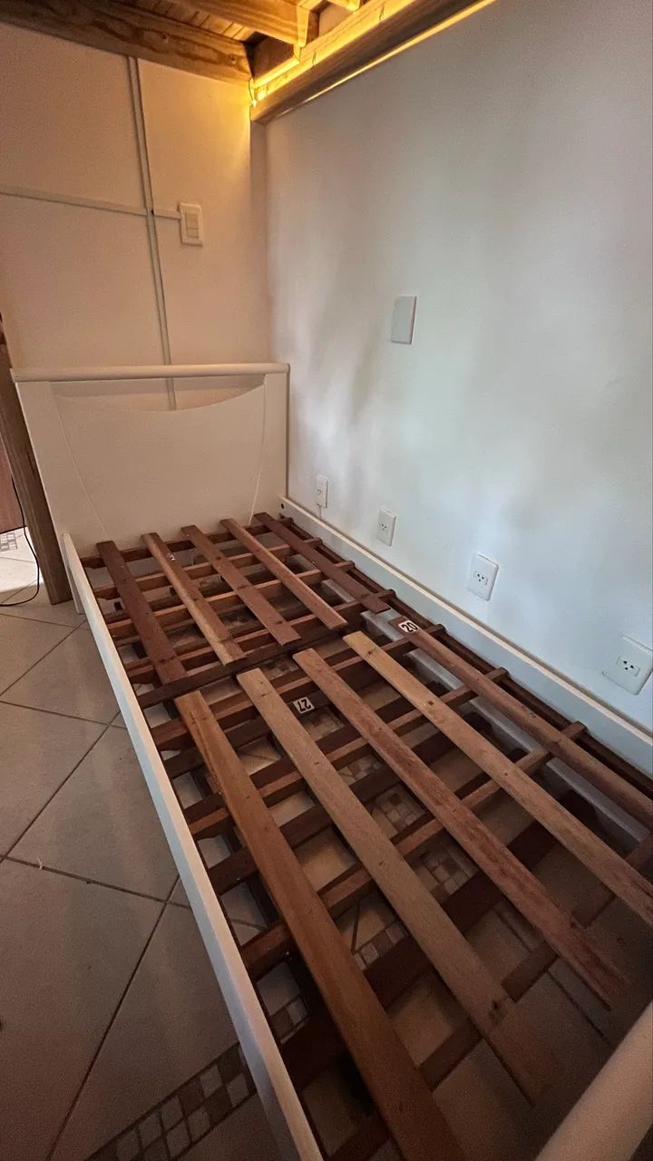 Base de Cama de Solteiro Branca - Ótimo Estado - Foto 4