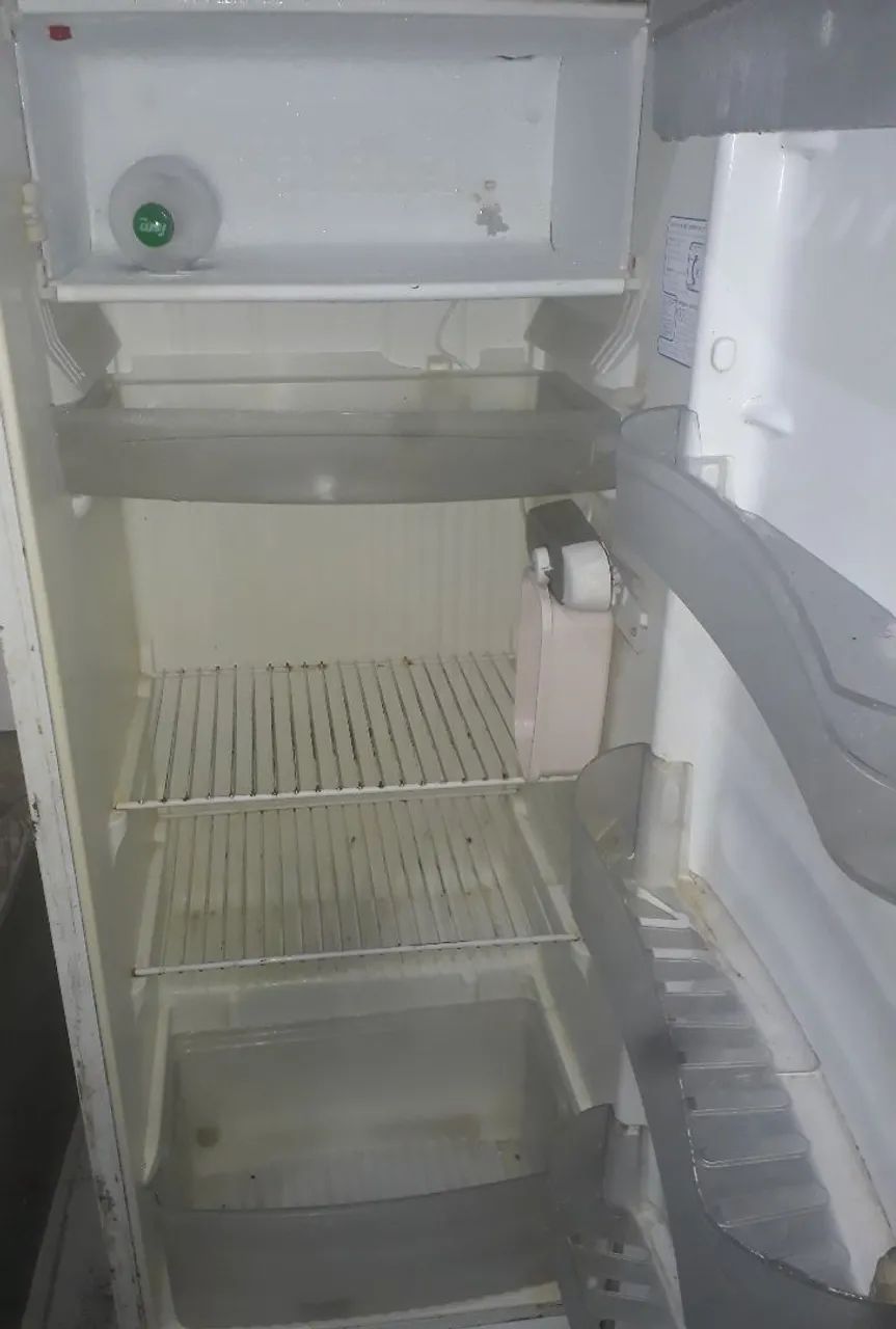 GELADEIRA 