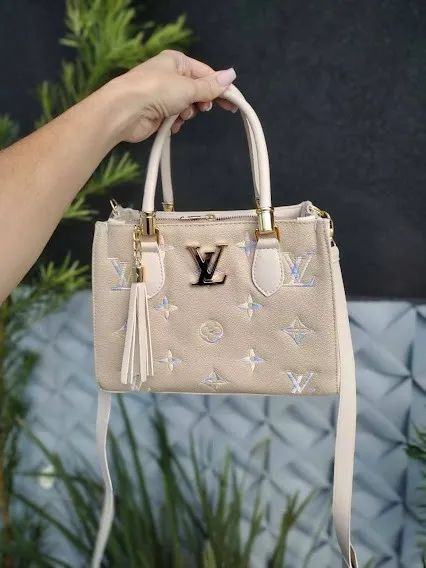 Bolsa Louis Vuitton Lorena Média Bordada - Foto 3