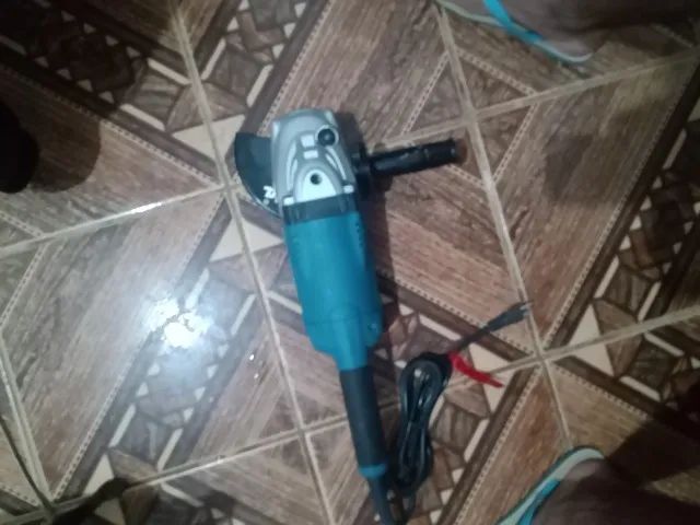 Esmerilhadeira 7 polegadas - Foto 2