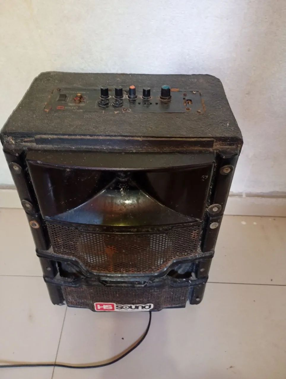 Vendo caixa de som pega bluetooth usada 120 - Foto 2