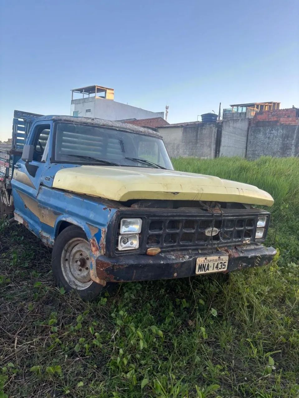 Vendo carro velho