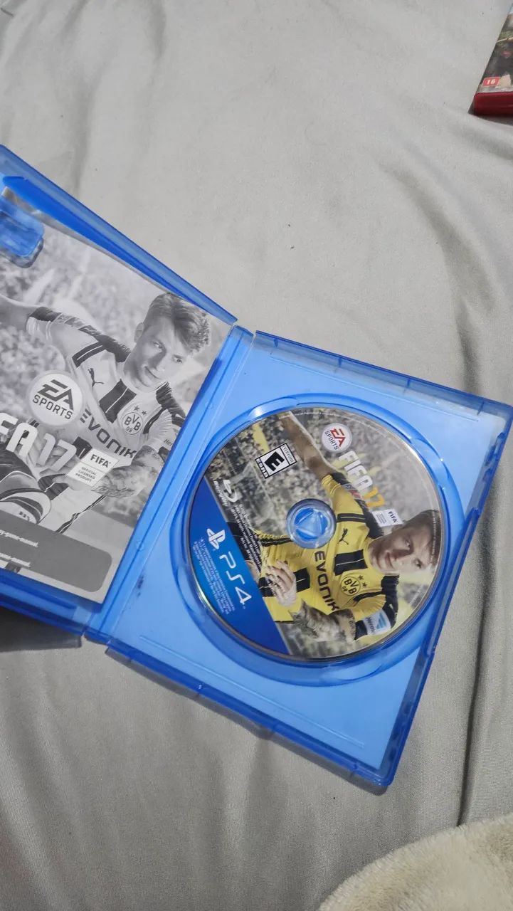 Fifa 17 ps4 - Foto 2