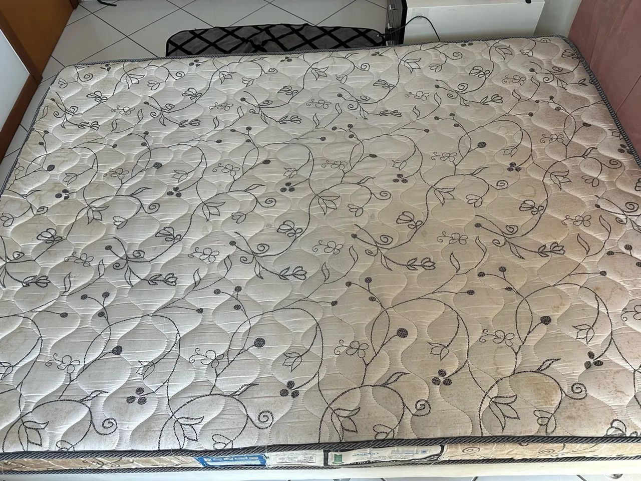 Cama Box Casal + Colchão - Ótimo Estado