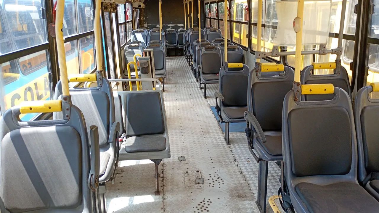 Ônibus 2012 a venda - Foto 2