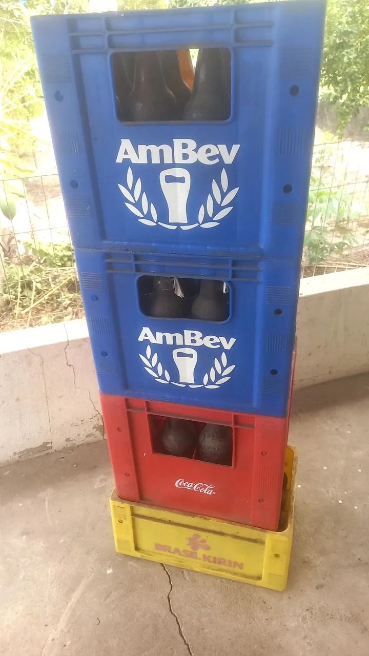 Vendo grades de cerveja 2 de litrão 1 de coca e uma de litrinhos  - Foto 3