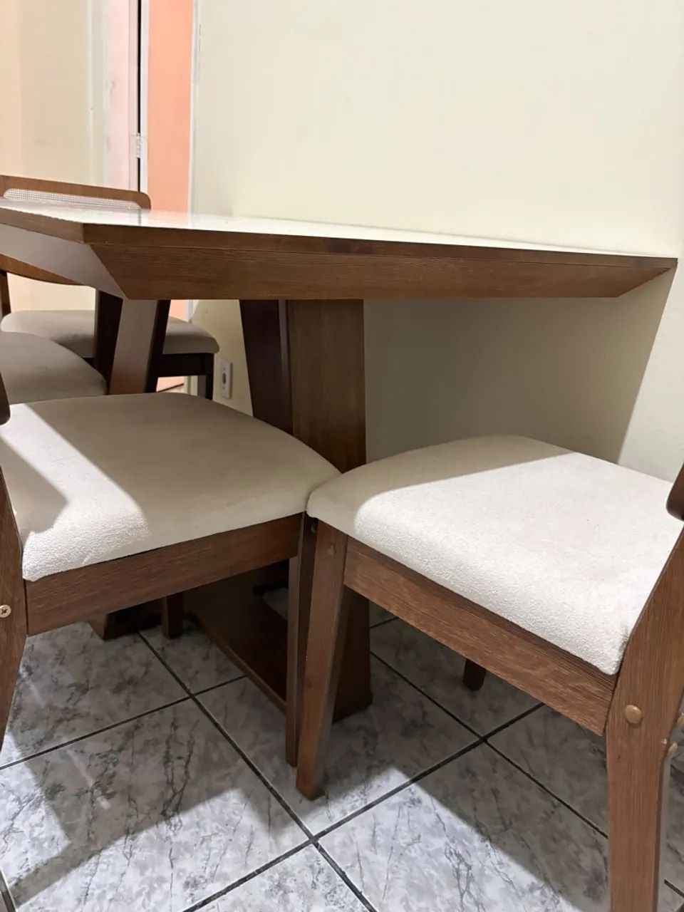 Conjunto Sala de Jantar, Mesa e Cadeiras  - Foto 2