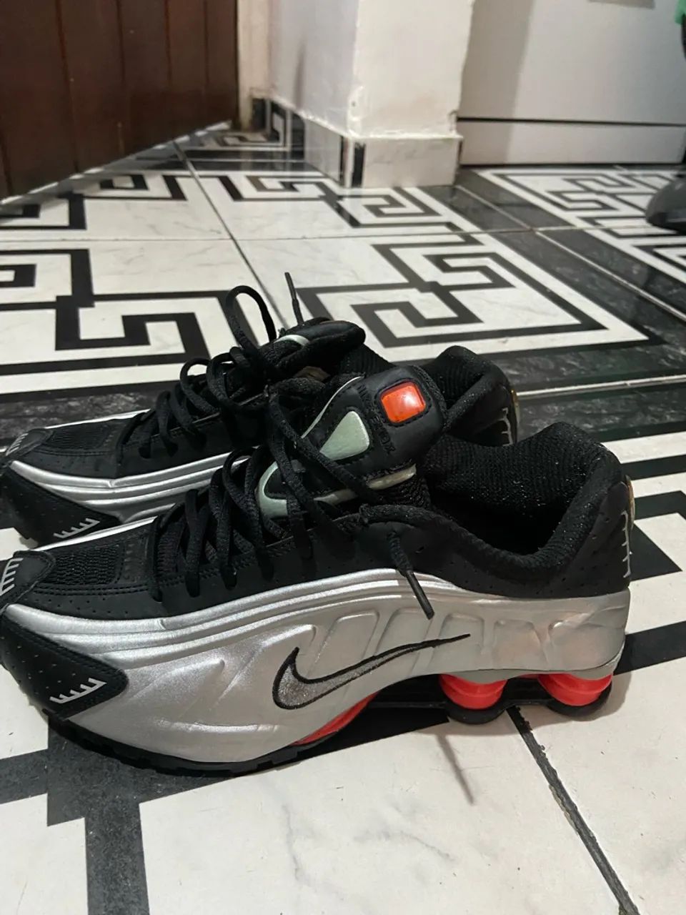 Tênis Nike shox R4 - Foto 5