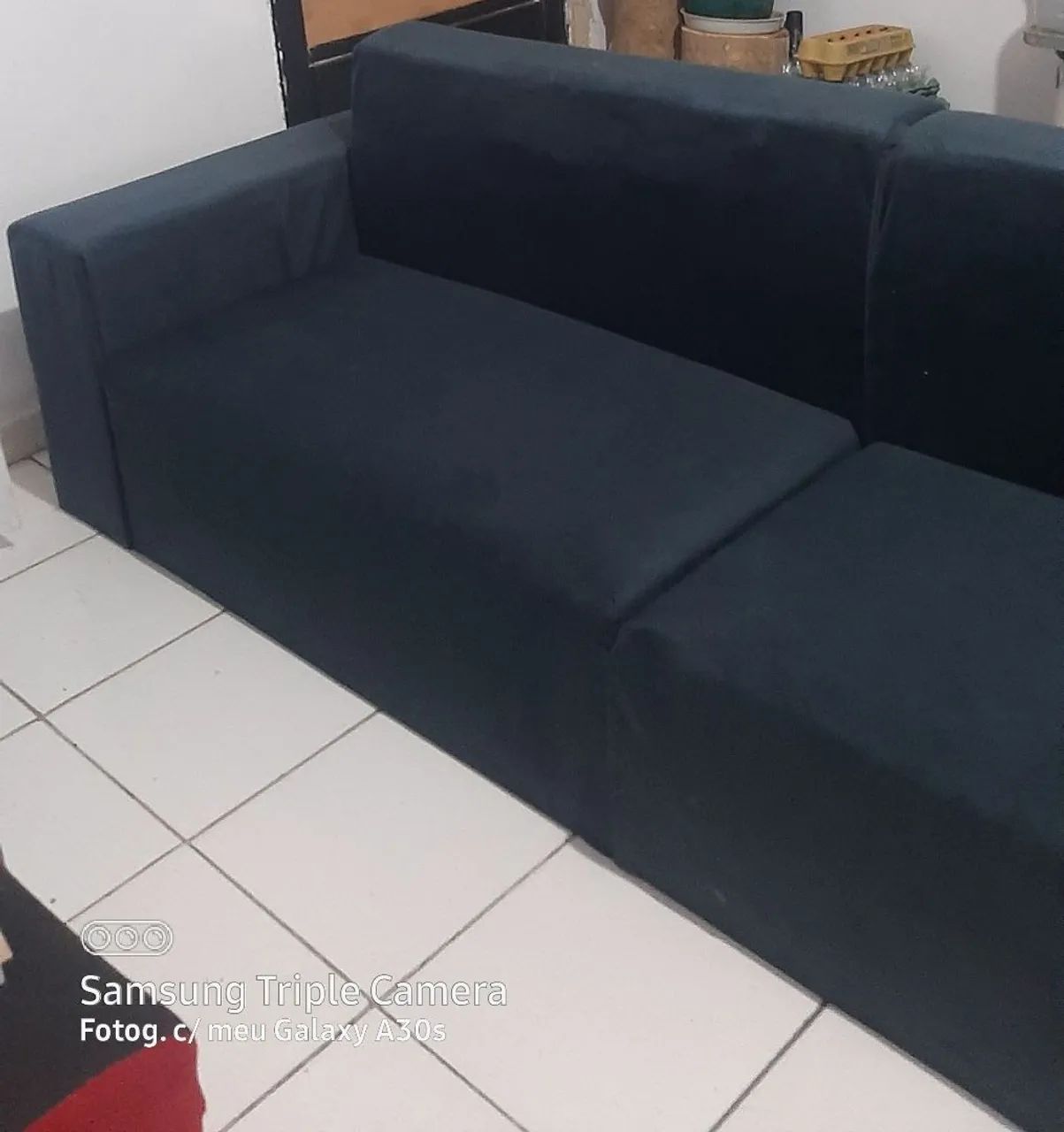 Sofá 3 Lugares em Suede novo 
