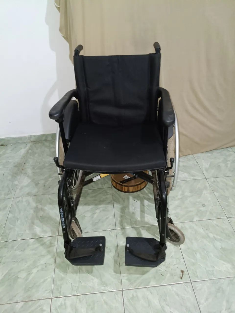 Cadeira de rodas Agile Jaguaribe novíssima 