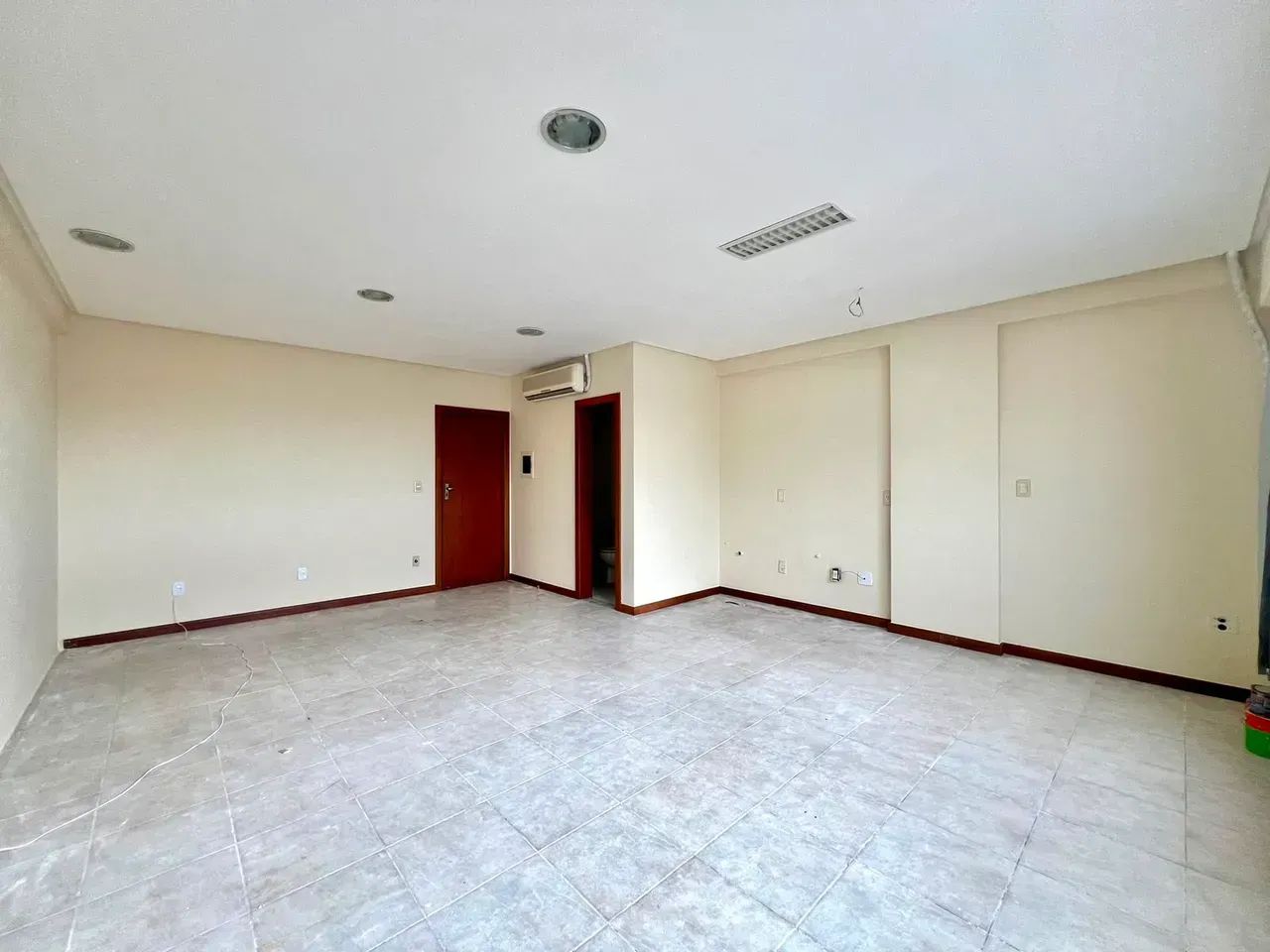OPORTUNIDADE! VENDA ! SALA COMERCIAL CENTRO VILA VELHA  50m²