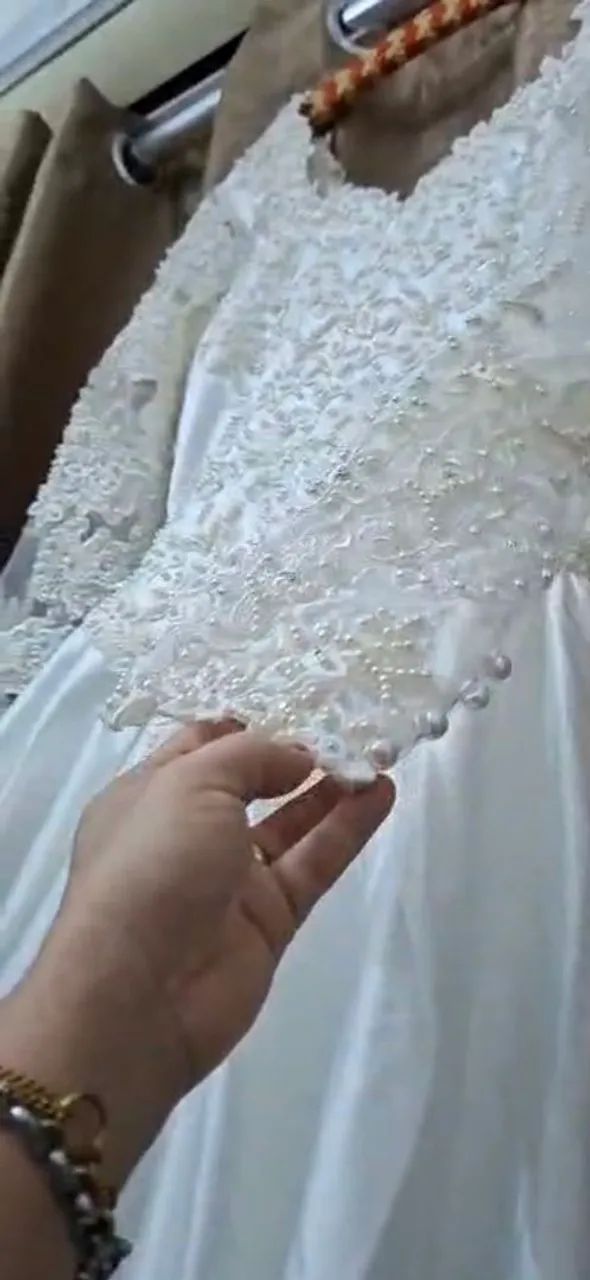 Vestido de noiva branco clássico - Foto 2