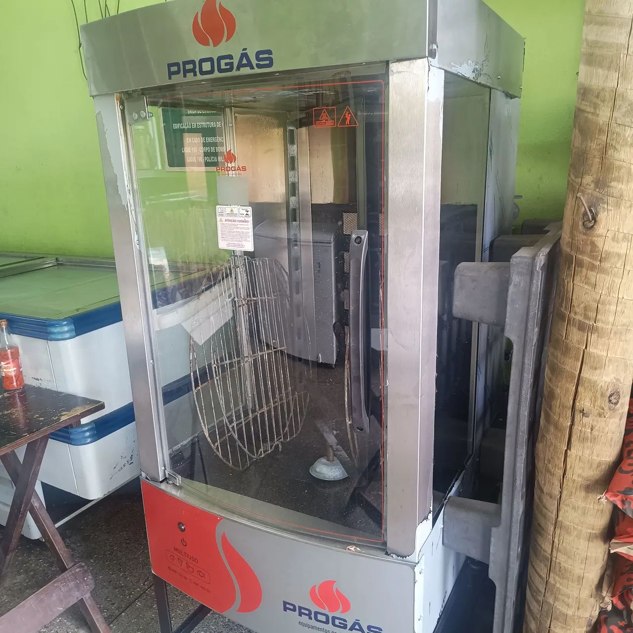 Vende-se máquina de frango semi nova  - Foto 2
