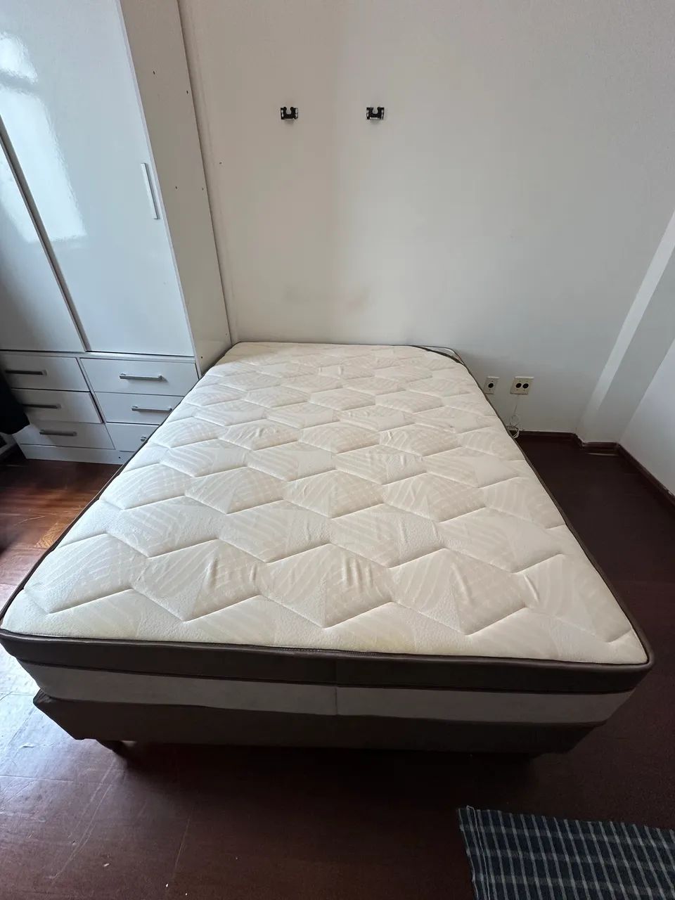 Vendo cama de casal nova