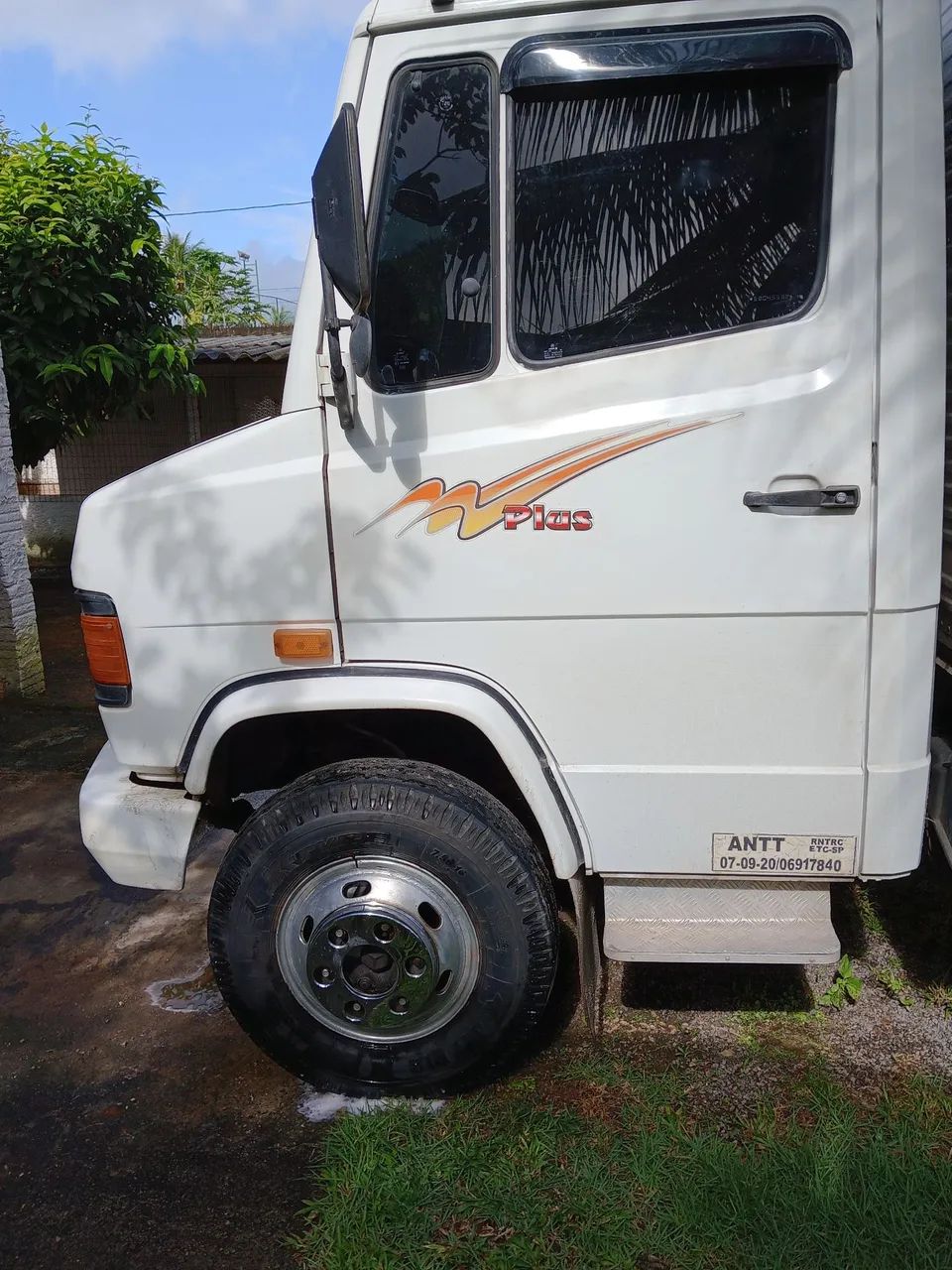 Caminhão baú 709 - Foto 2