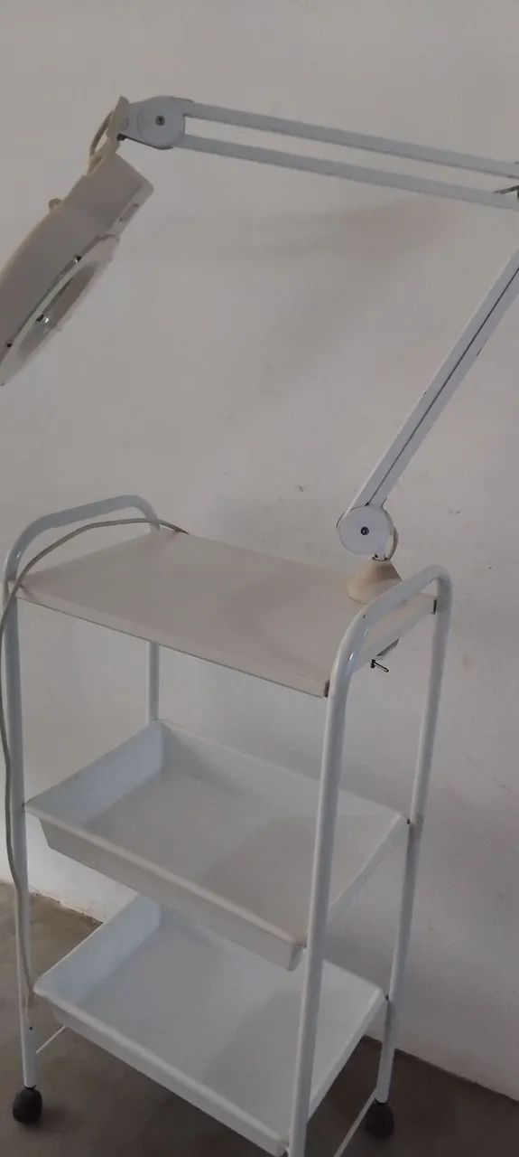 Carrinho auxiliar mais lupa  estetica - Foto 3