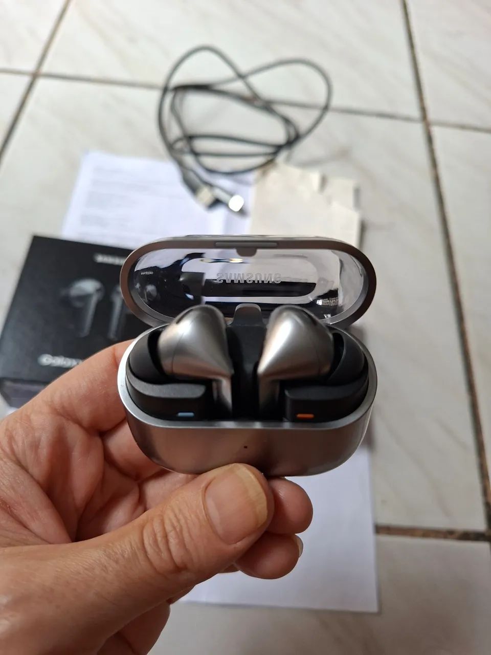 Galaxy Buds 3 Pro garantia até 2 de maio de 2027 e em estado impecável. - Foto 5