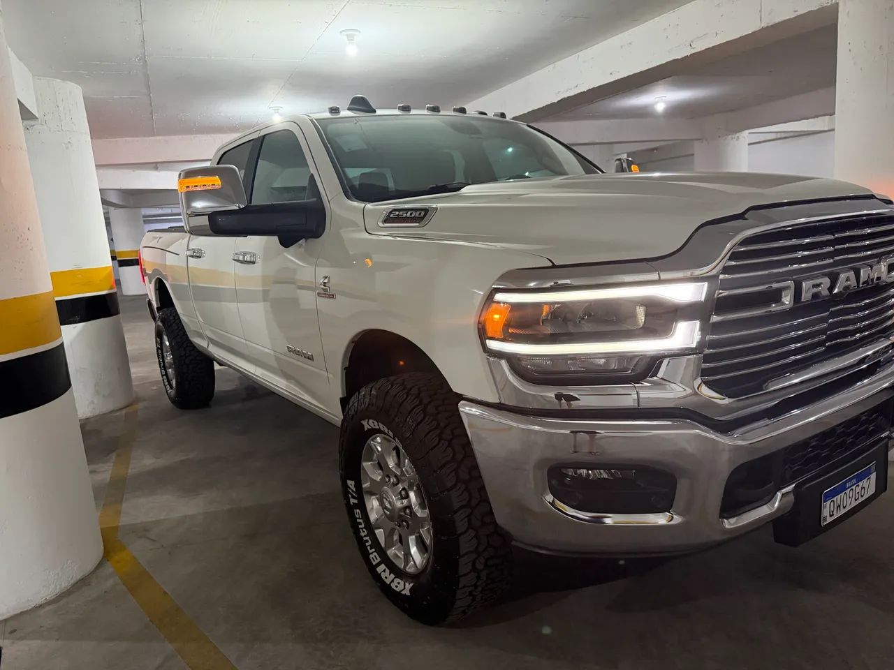 Ram 2500 LARAMIE 6.7 TDI CD 4X4 DIESEL 2023