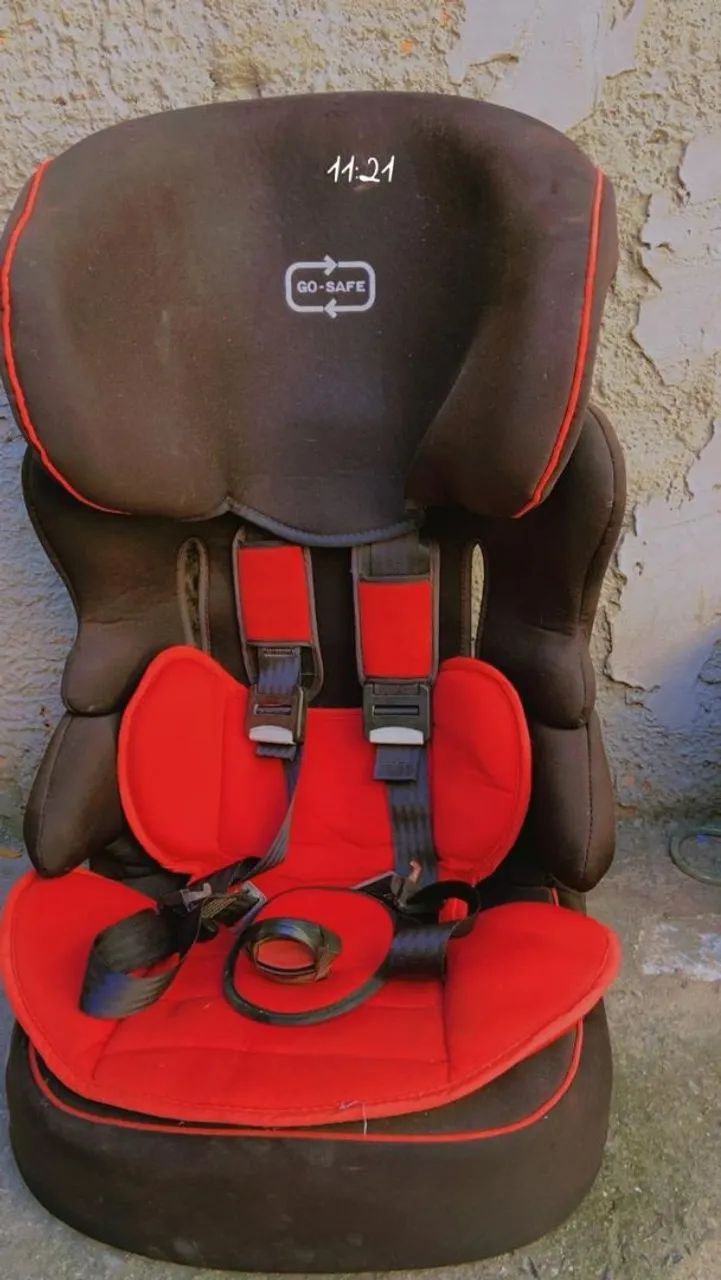 Vendo essa cadeirinha de carro 2 em 1 