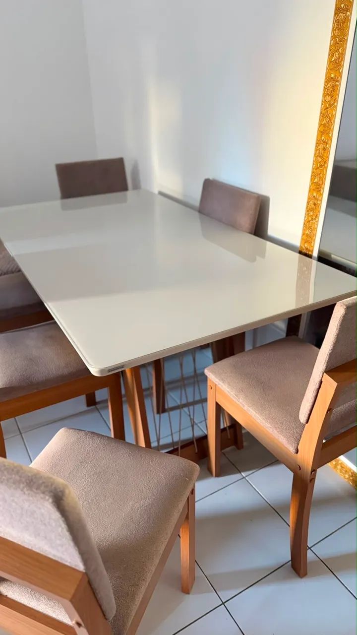 Mesa com cadeiras 