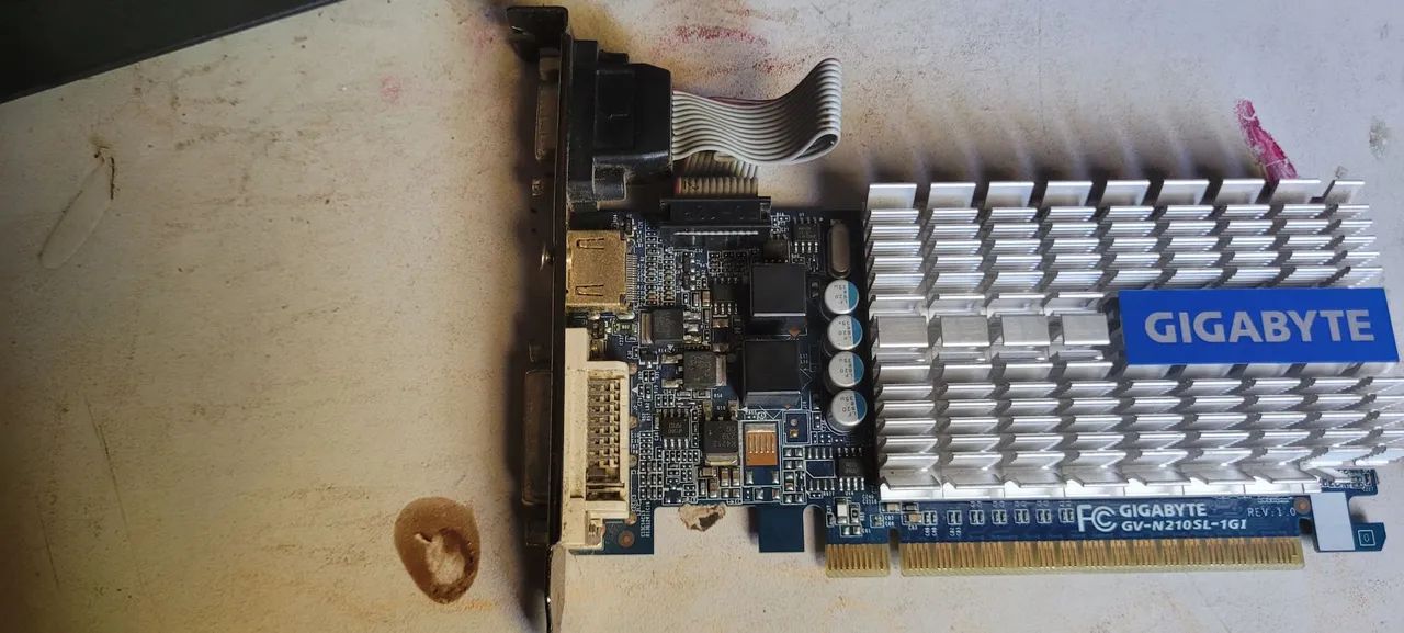 Placa de Vídeo NVIDIA GeForce 210 DDR3 1GB PCI Express - Foto 2