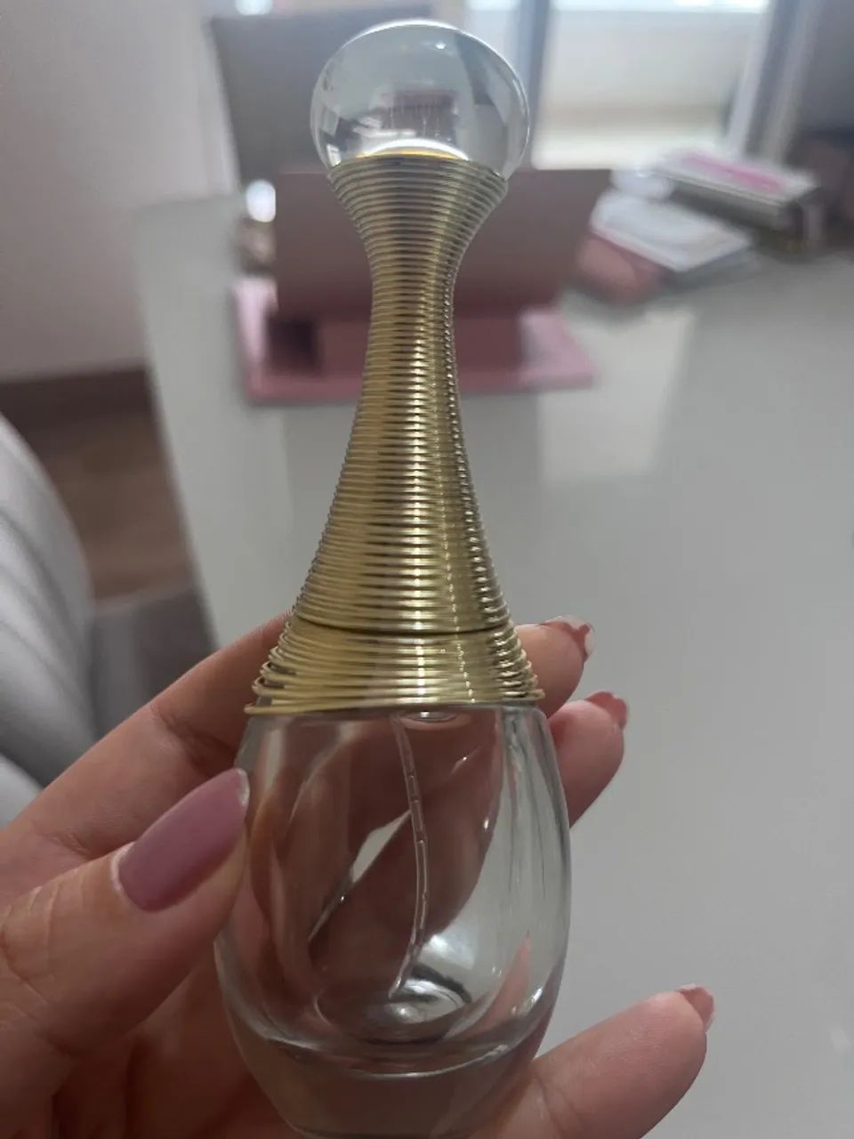 2 Frascos de perfume vazio J'adore Dior 100ml e 30ml - Foto 2