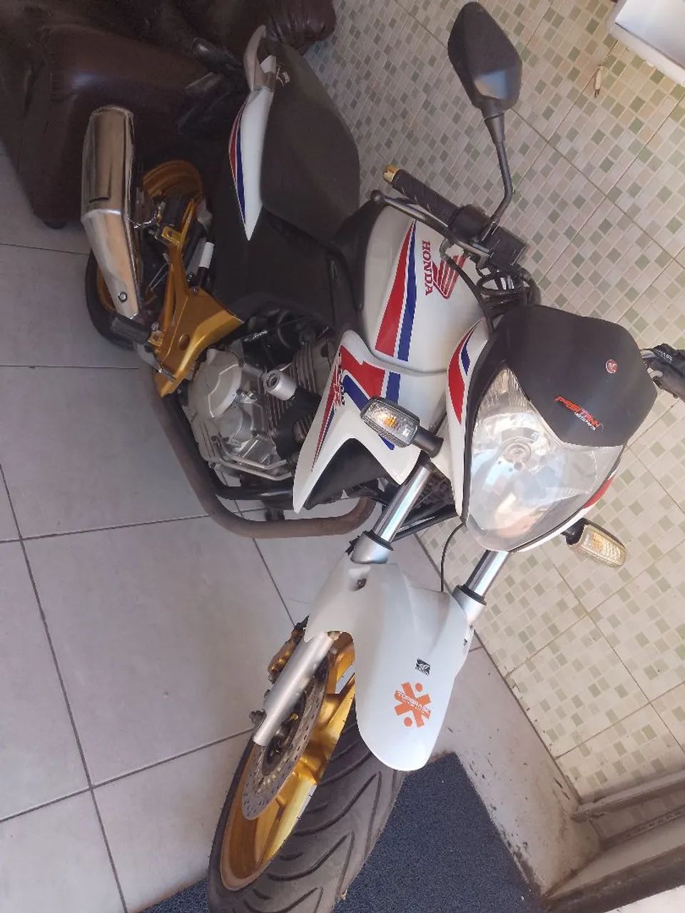CB 300R 2015 - Foto 2