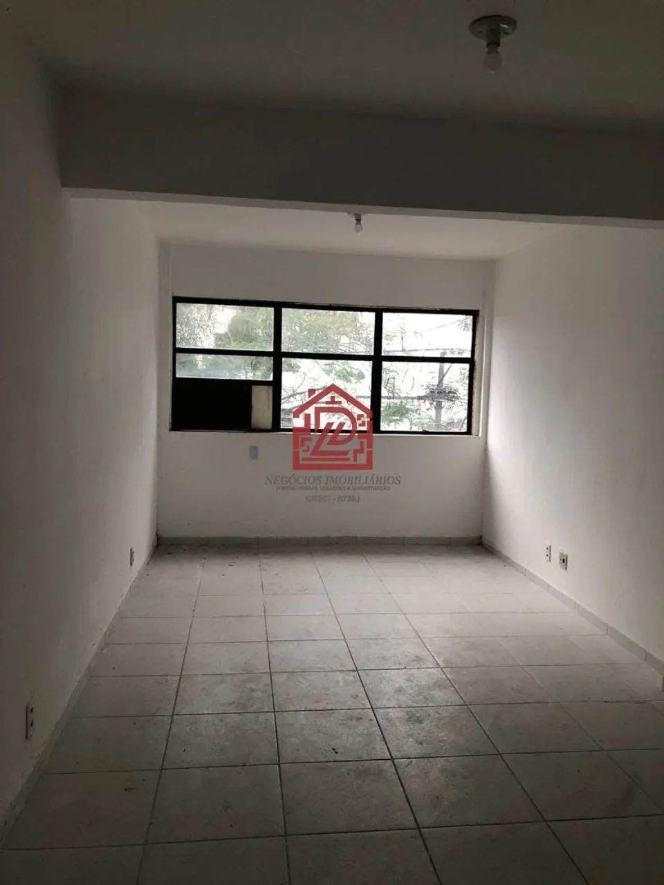Sala Comercial no Centro de Macaé, 29m², 1 Banheiro, Aluguel R$900 - Foto 2