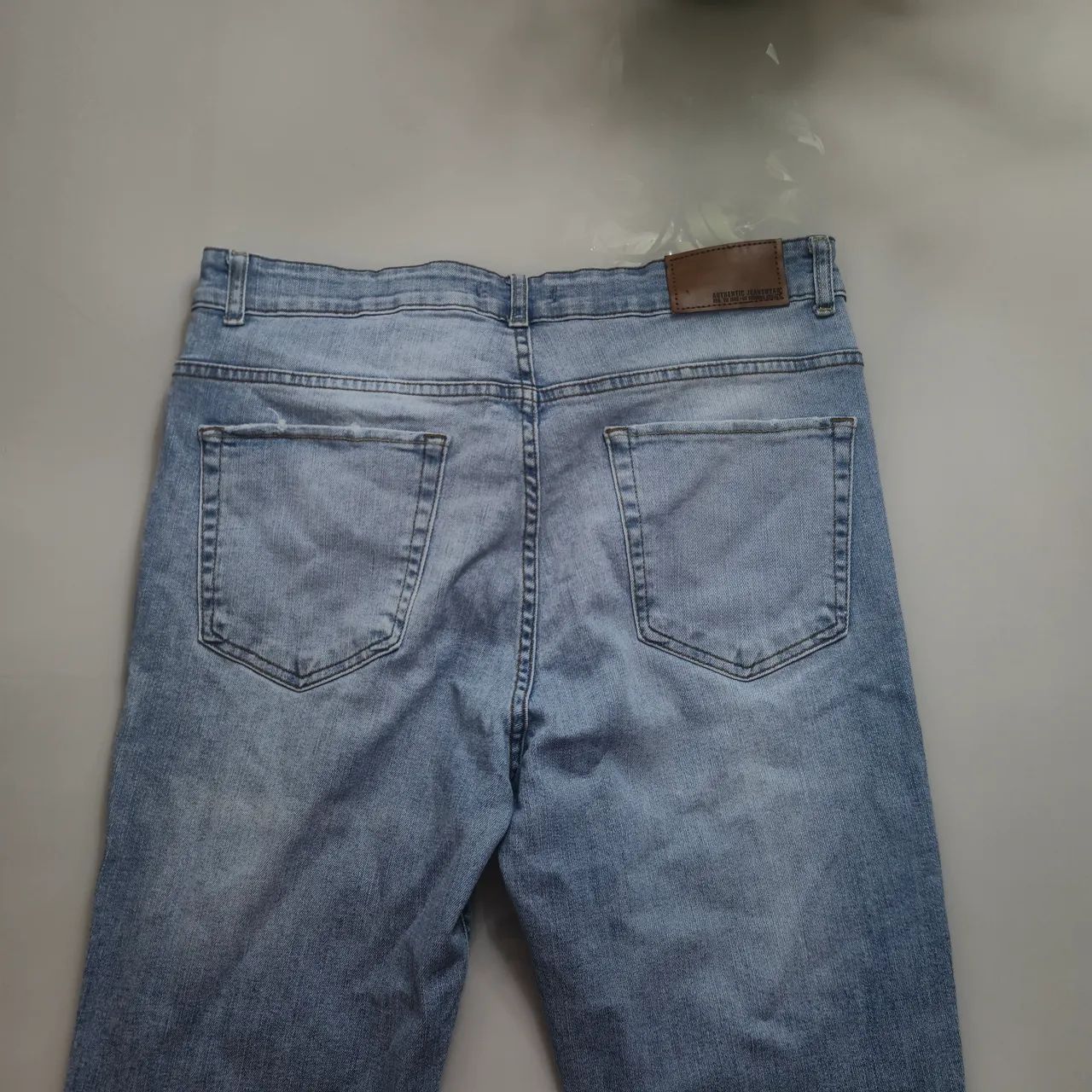 CALÇA JEANS RETA - AZUL CLARO - TAM 40 - Foto 4
