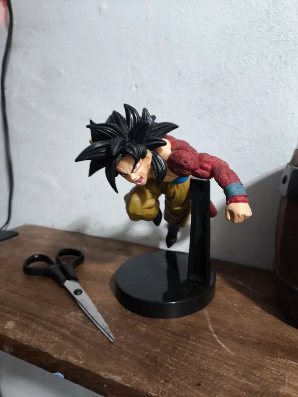 Figure Goku SSJ4 - Foto 2