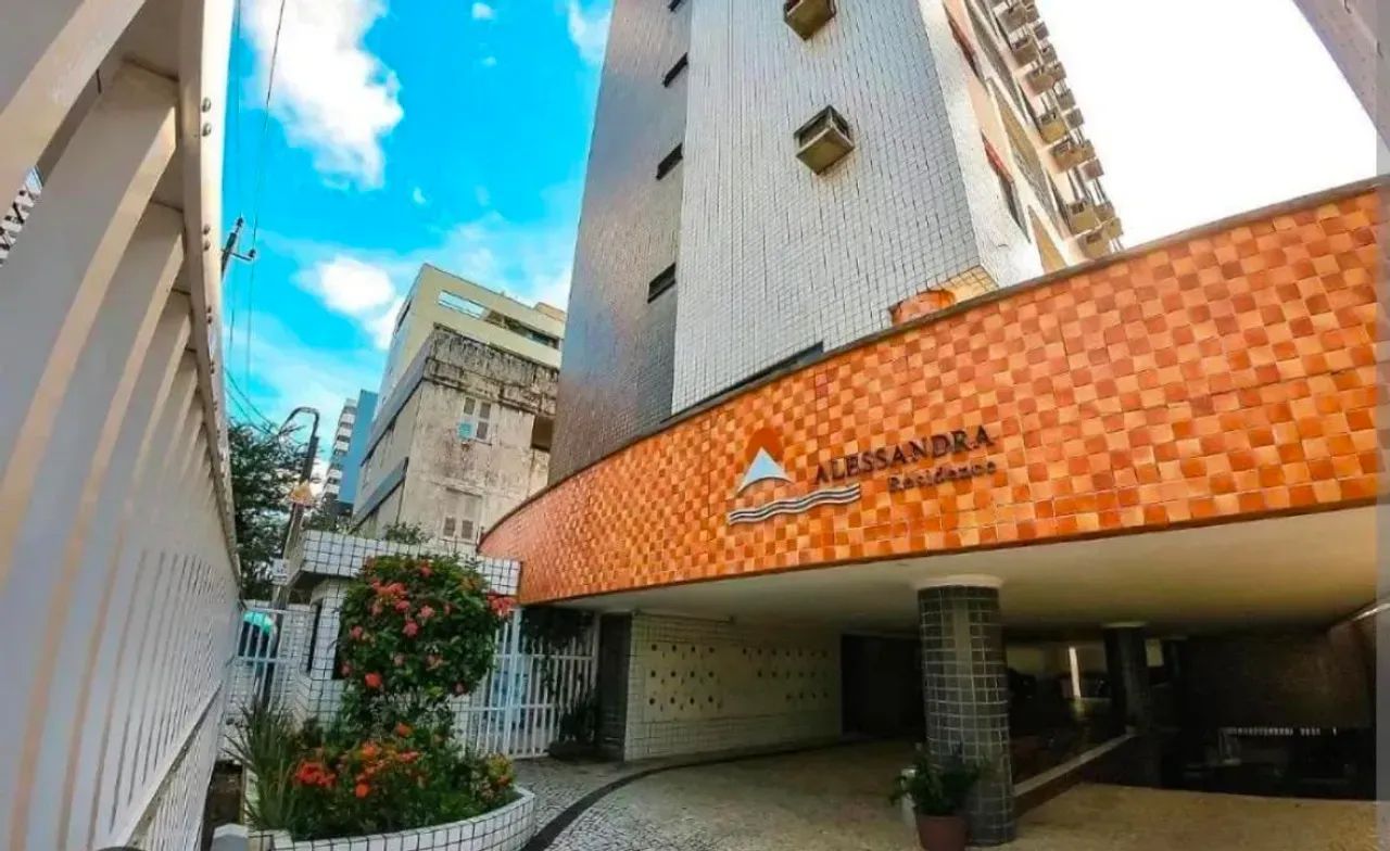 Apartamento à Venda com 2 quartos em Meireles - Fortaleza - CE