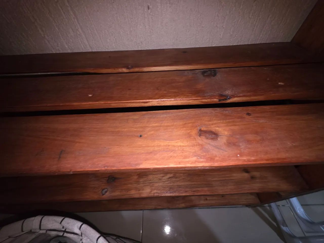 Vende-se Sapateira de madeira  - Foto 5