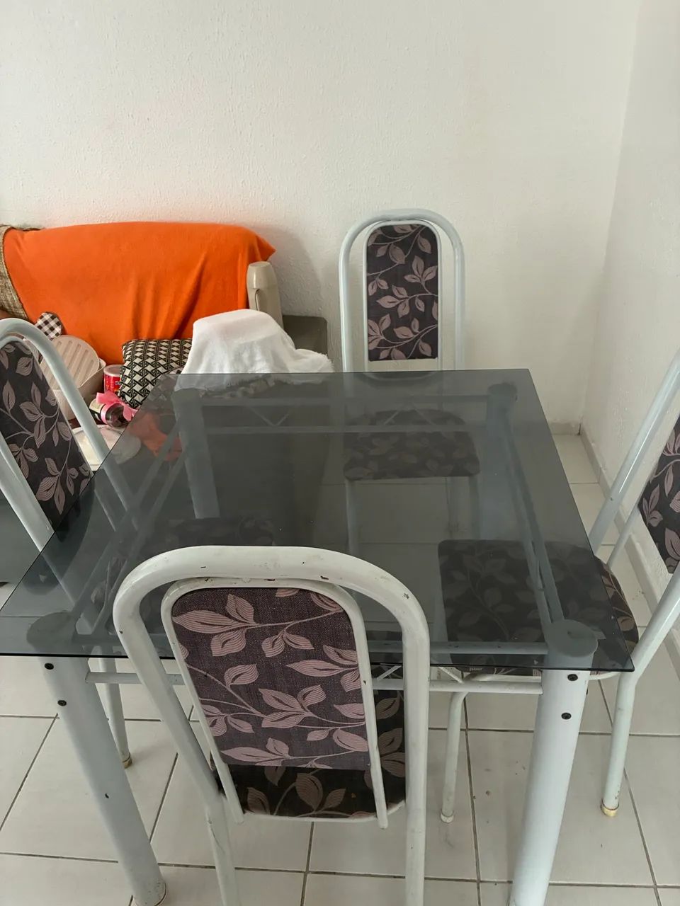 Conjunto de mesa e cadeiras - Foto 4