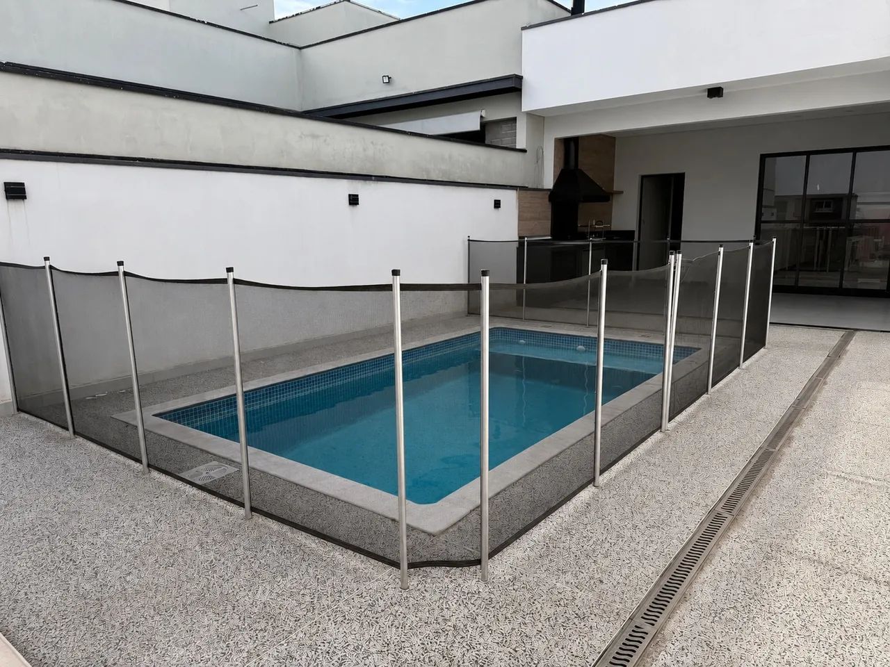 CERCA VERTICAL PISCINA 