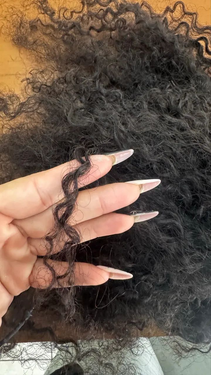 Cabelo humano cacheado 
