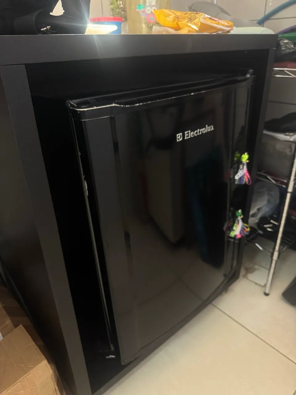 Frigobar Electrolux + Móvel sob medida 