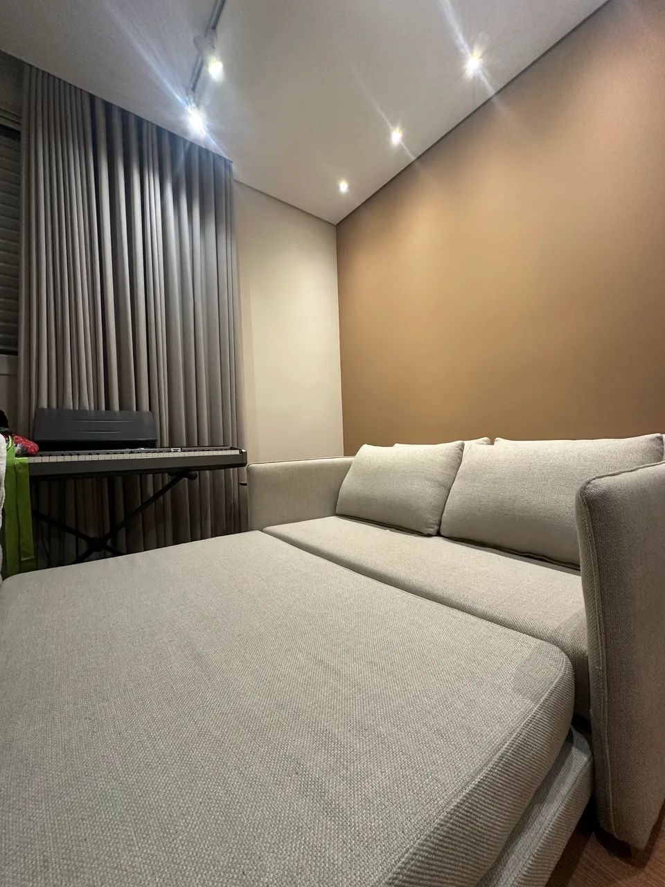 Sofá Cama Charlie em Linho Cinza- Design de Alto Padrão Canto do Sofá! - Foto 4
