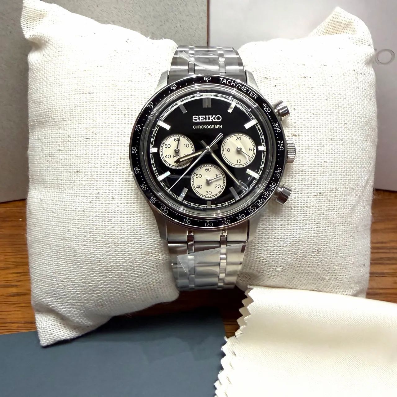 Relógio Seiko Selection Chronograph Panda Reverso NOVO