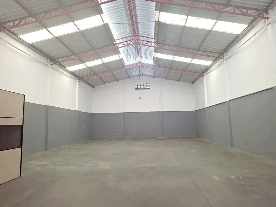 Galpão 360M2, próximo ao CEASA, Bem Localizado - Foto 5