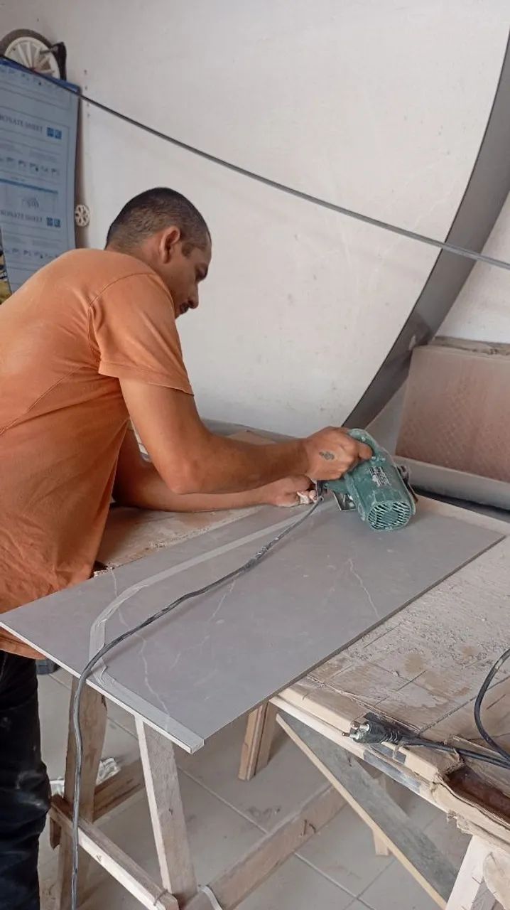 Pedreiro Mestre de obras profissional 
