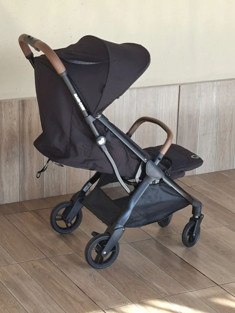 Carrinho Maxi-Cosi Eva Essential Black - Muito Conservado - Foto 2