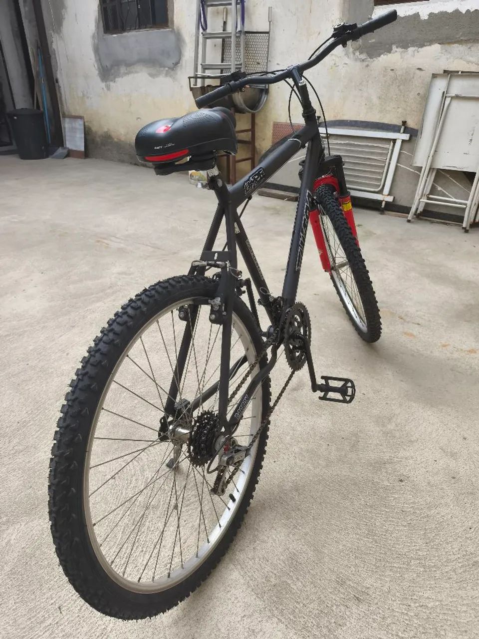 Vendo Bicicleta aro 26 - Foto 3