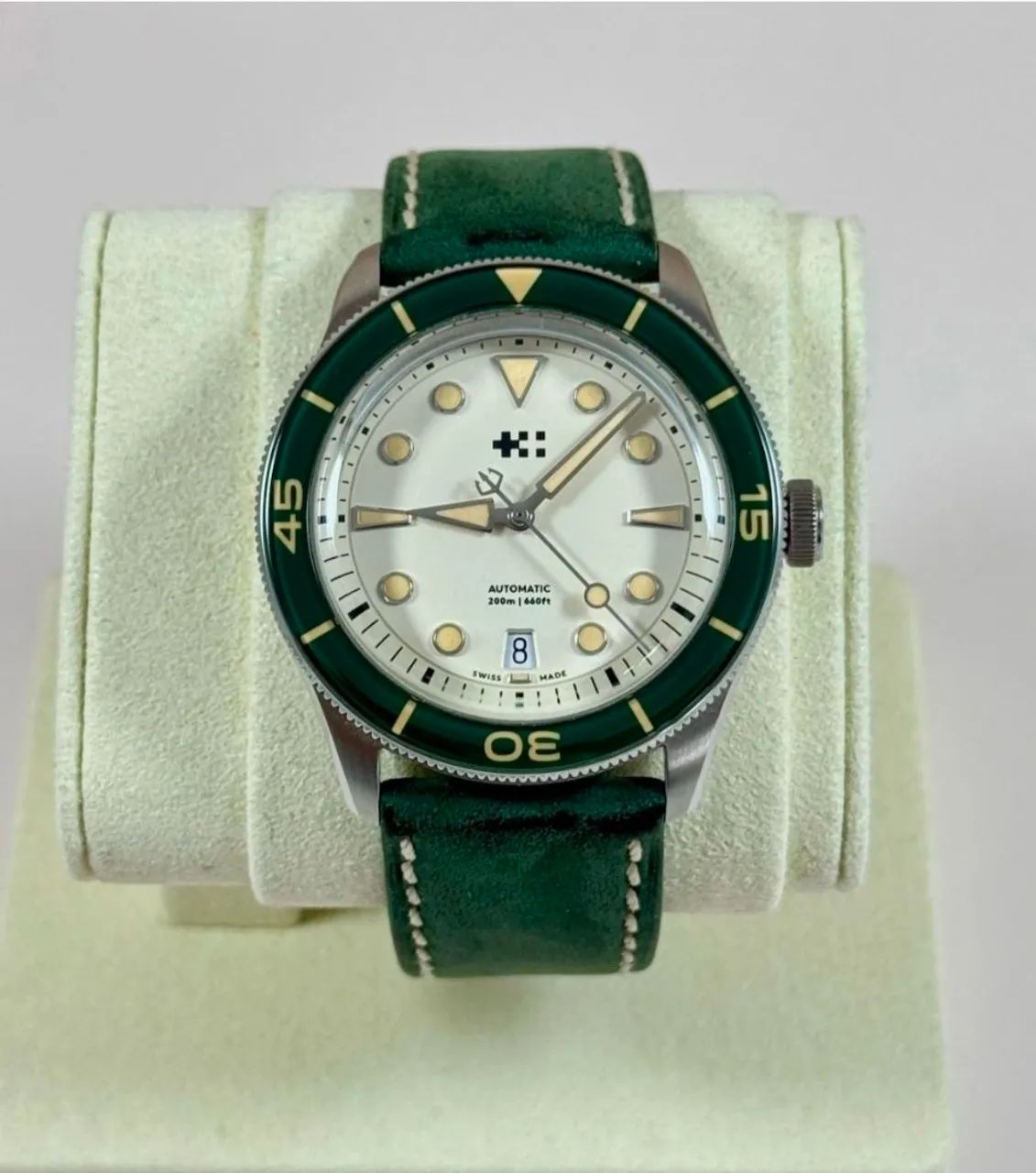 C65 Aquitaine - White Sand - 41mm diver wristwatch - Christopher