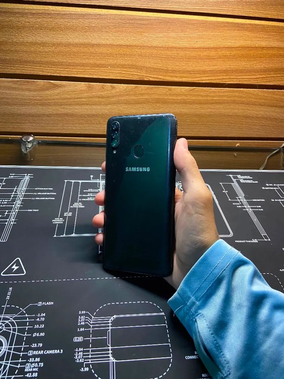A20s 32gb detalhe na câmera de trás  - Foto 3
