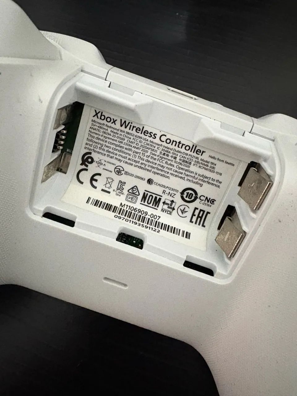 Controle Xbox Wireless Original Microsoft Branco - Foto 4